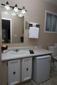 Maple Leaf Motel Inn Towne Osoyoos Dış mekan fotoğraf
