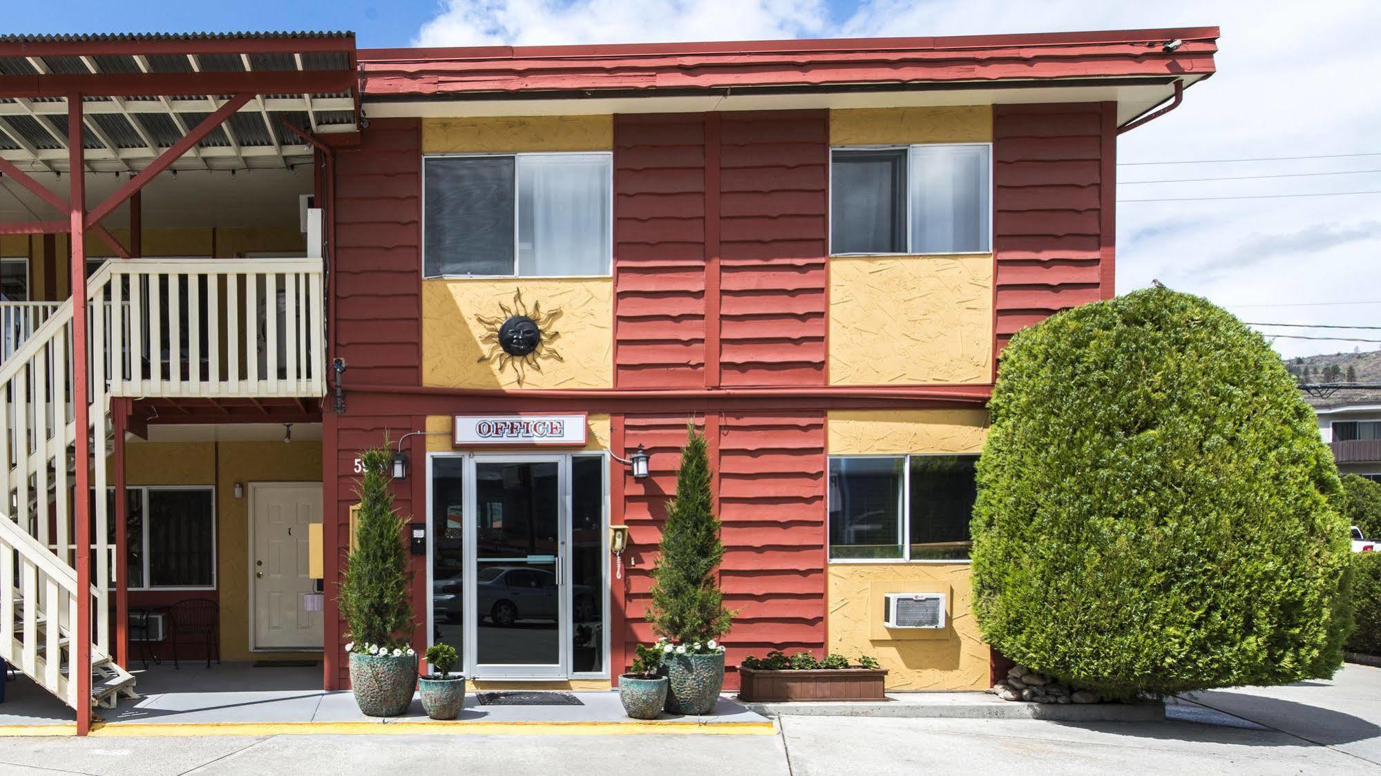 Maple Leaf Motel Inn Towne Osoyoos Dış mekan fotoğraf