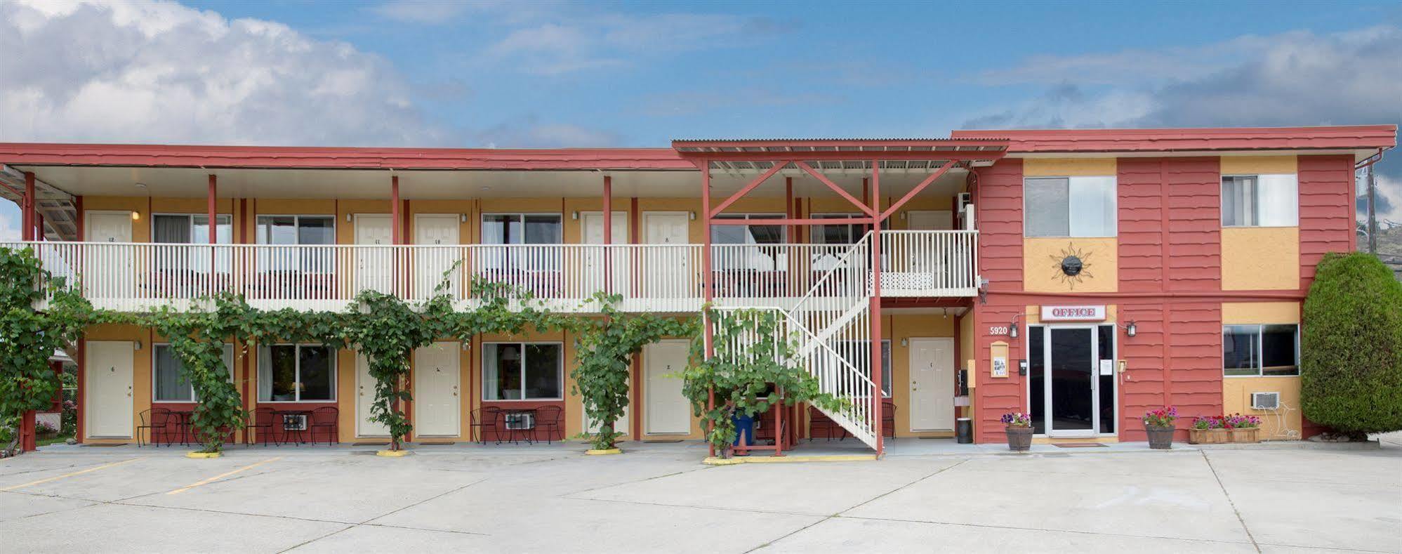 Maple Leaf Motel Inn Towne Osoyoos Dış mekan fotoğraf