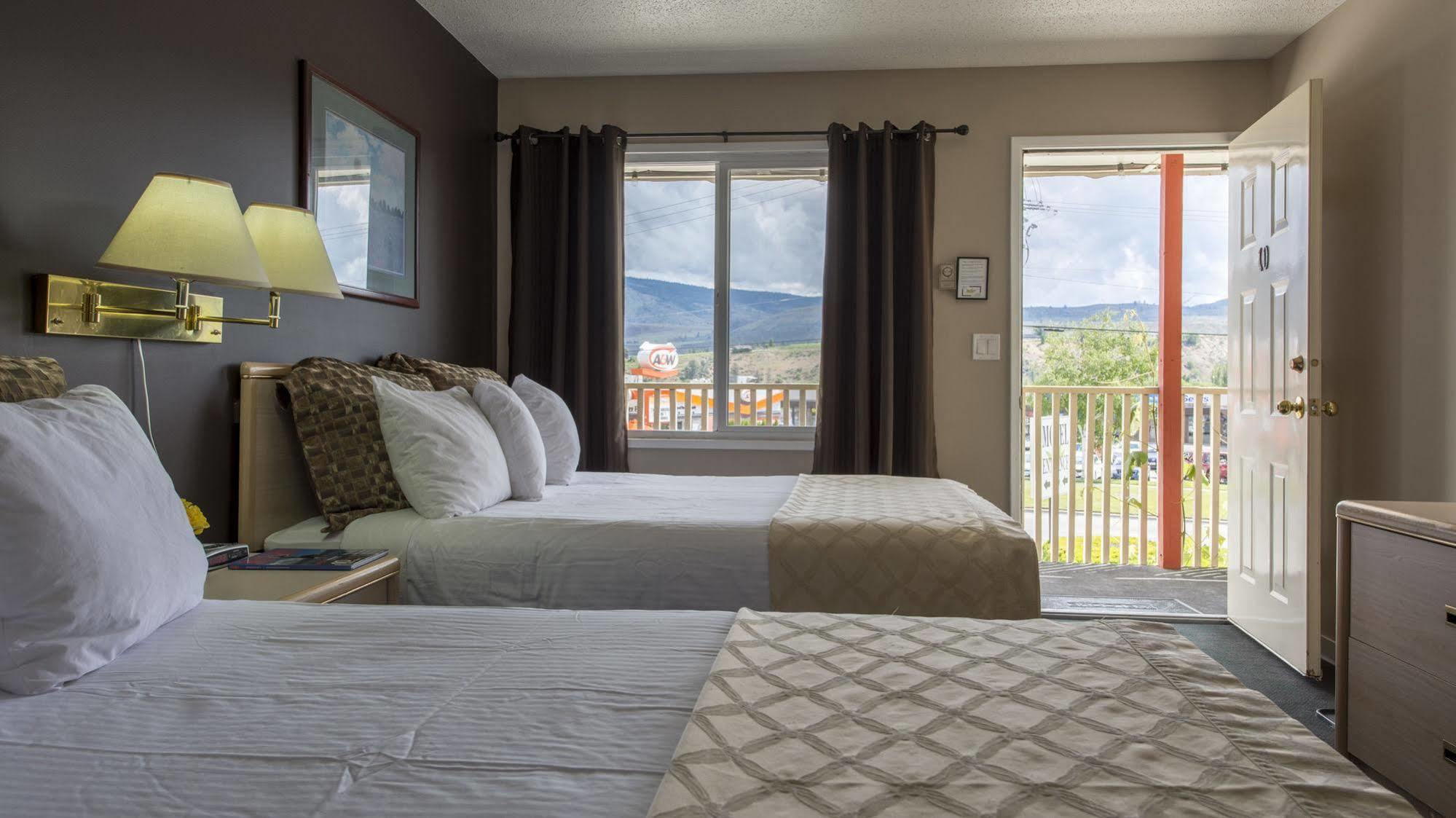 Maple Leaf Motel Inn Towne Osoyoos Dış mekan fotoğraf