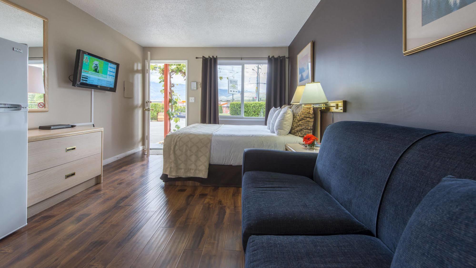 Maple Leaf Motel Inn Towne Osoyoos Dış mekan fotoğraf
