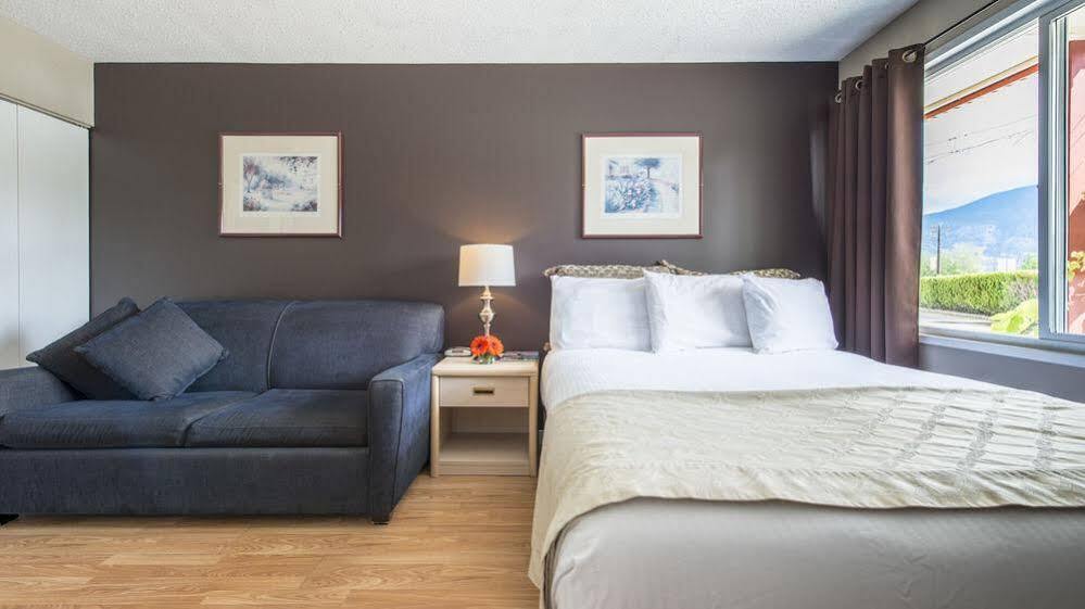 Maple Leaf Motel Inn Towne Osoyoos Dış mekan fotoğraf